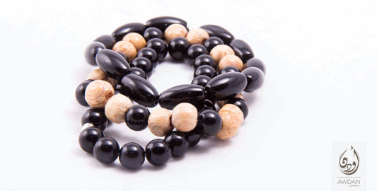 Wood And Onyx Bracelet Set