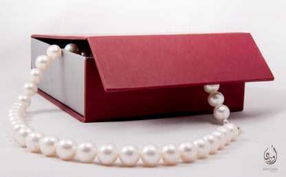 Plain Pearls Necklace