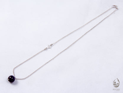 Stone And Side Lotus Necklace