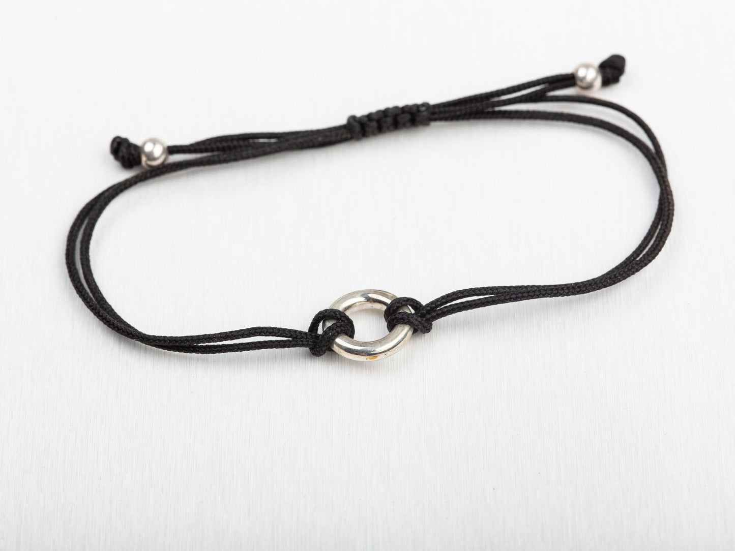 Minimalistic Circle Bracelet